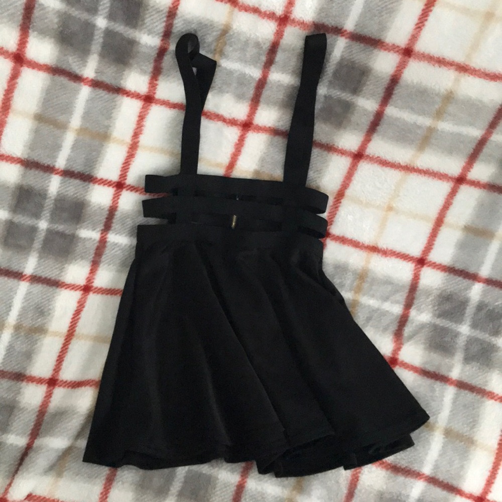 Black ribbed dress
